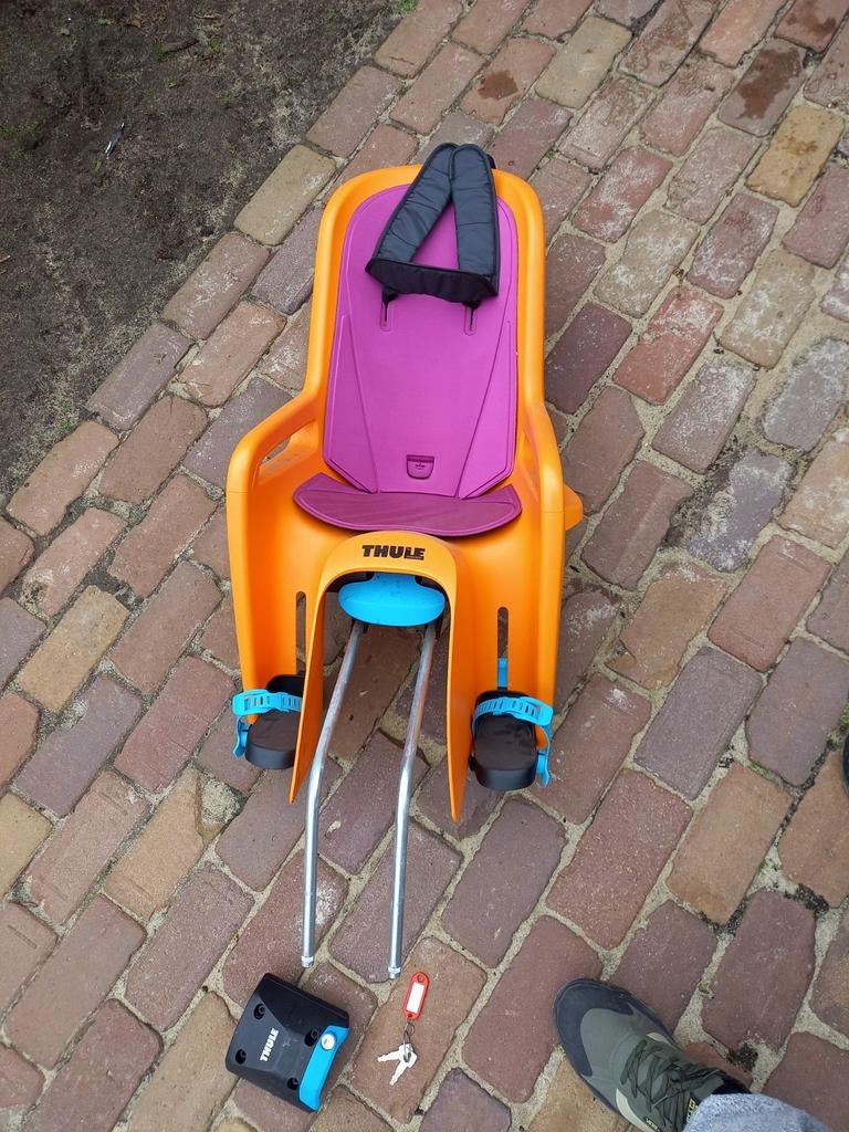 Thule ride along, Fietsen en Brommers, Fietsaccessoires | Fietsstoeltjes, Ophalen