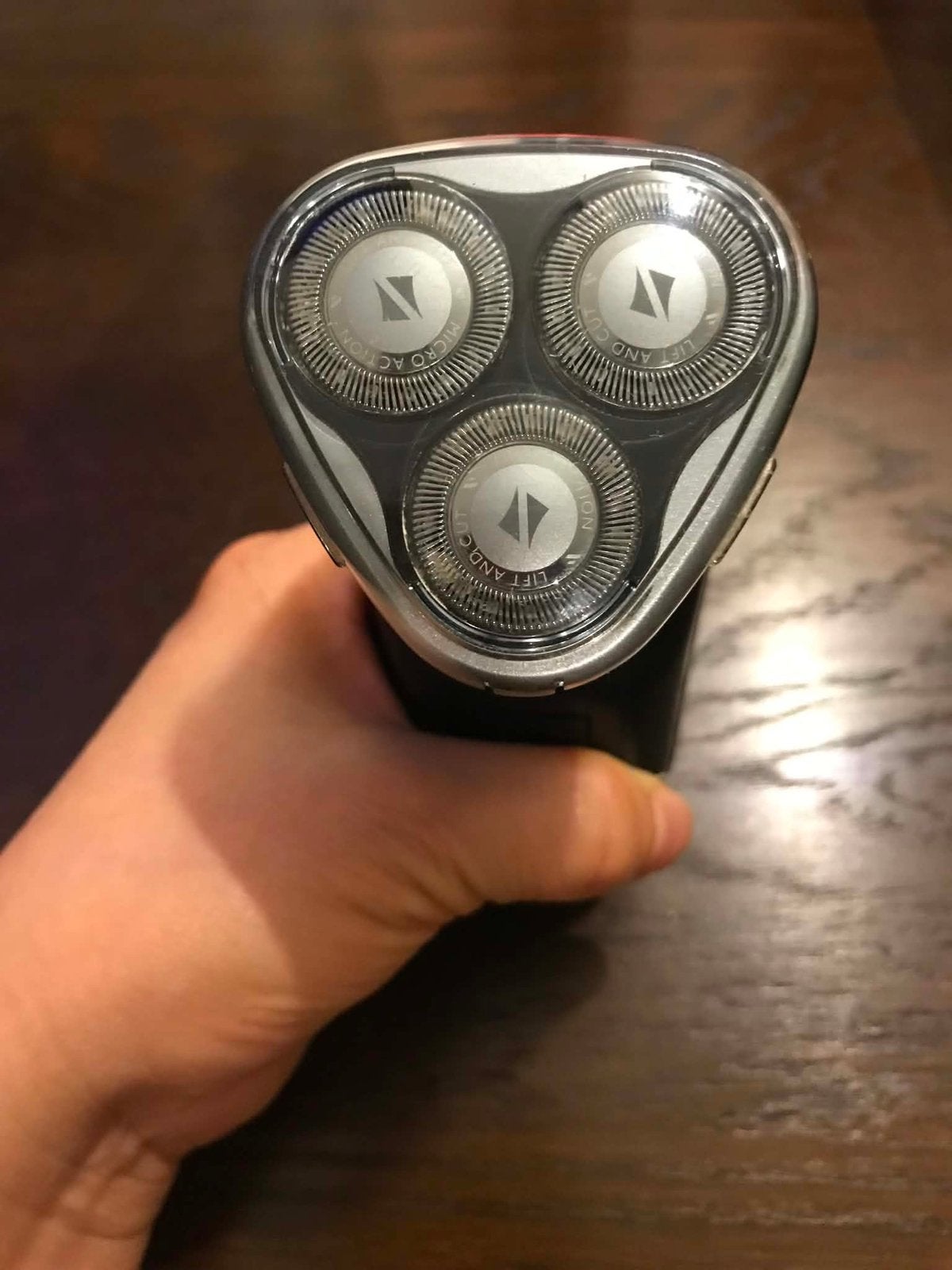 Rasoir Philips AquaTouch AT890 – 3 têtes + étui, Enlèvement ou Envoi, Neuf