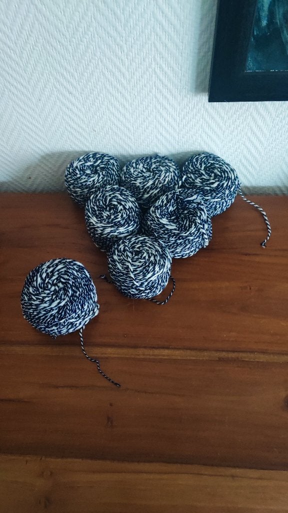 blauw-wit wol 7 bollen lot €4, Ophalen of Verzenden, Gebruikt