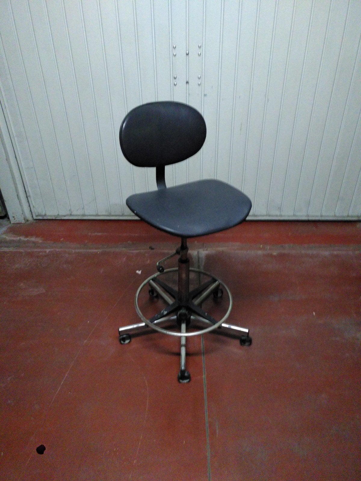 Chaise haute d'atelier réglable en hauteur, Enlèvement