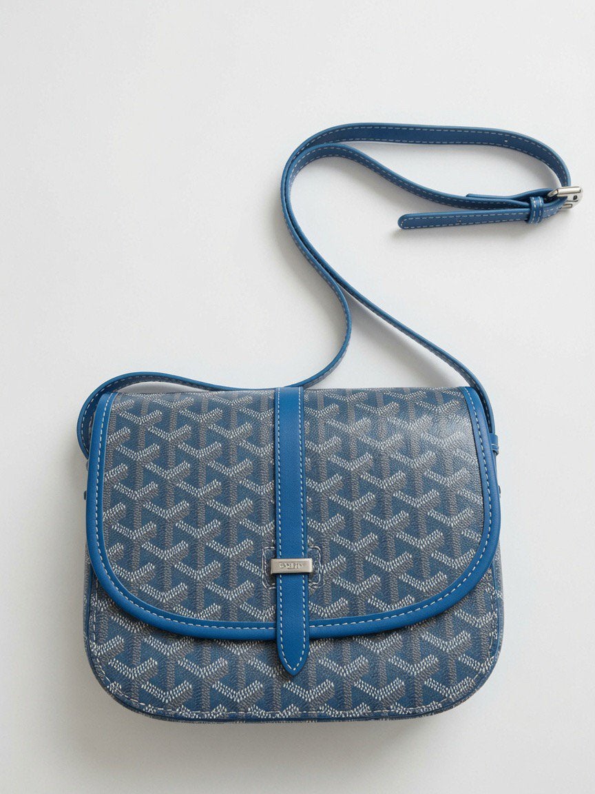 Sac bandoulière Goyard – Bleu – Modèle Belvédère, Bijoux, Sacs & Beauté, Enlèvement ou Envoi, Comme neuf, Bleu, Cuir