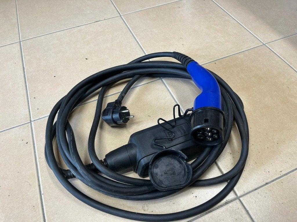 Originele Toyota/Lexus laadkabel Type 2 naar Schuko, Ophalen of Verzenden, Zo goed als nieuw, Laadkabel