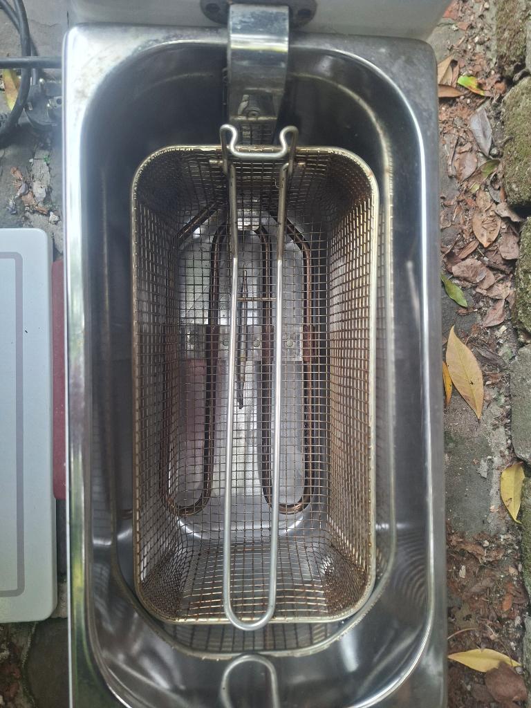 Friteuse électrique Kenwood, 2 à 3 litres, Enlèvement, Utilisé, Pan intérieur amovible