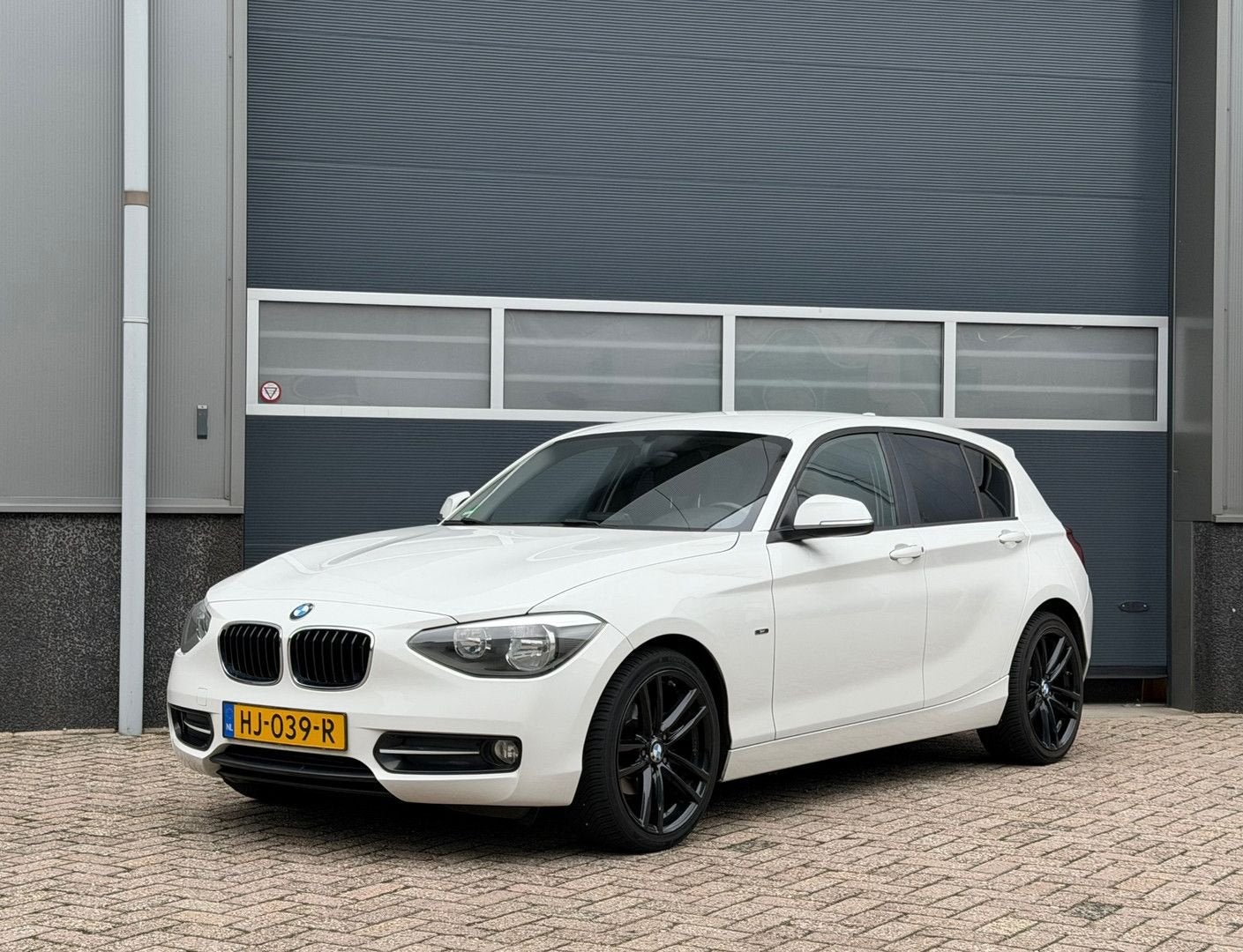 BMW 116 1-serie 116i Sport bj.2015 Autom|Navi|5 Drs|Clima|Cc, Auto's, Automaat, 1 Reeks, 129 g/km, Wit