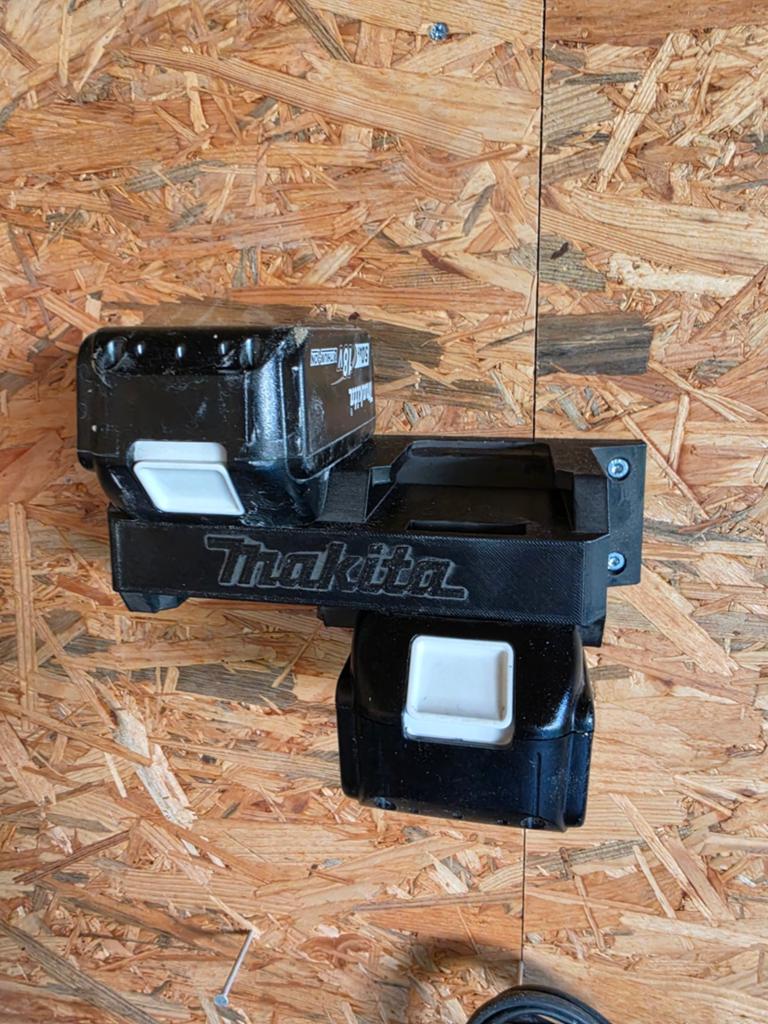Makita 18V Accuhouder | Wandmontage | 4x, Doe-het-zelf en Bouw, Ophalen