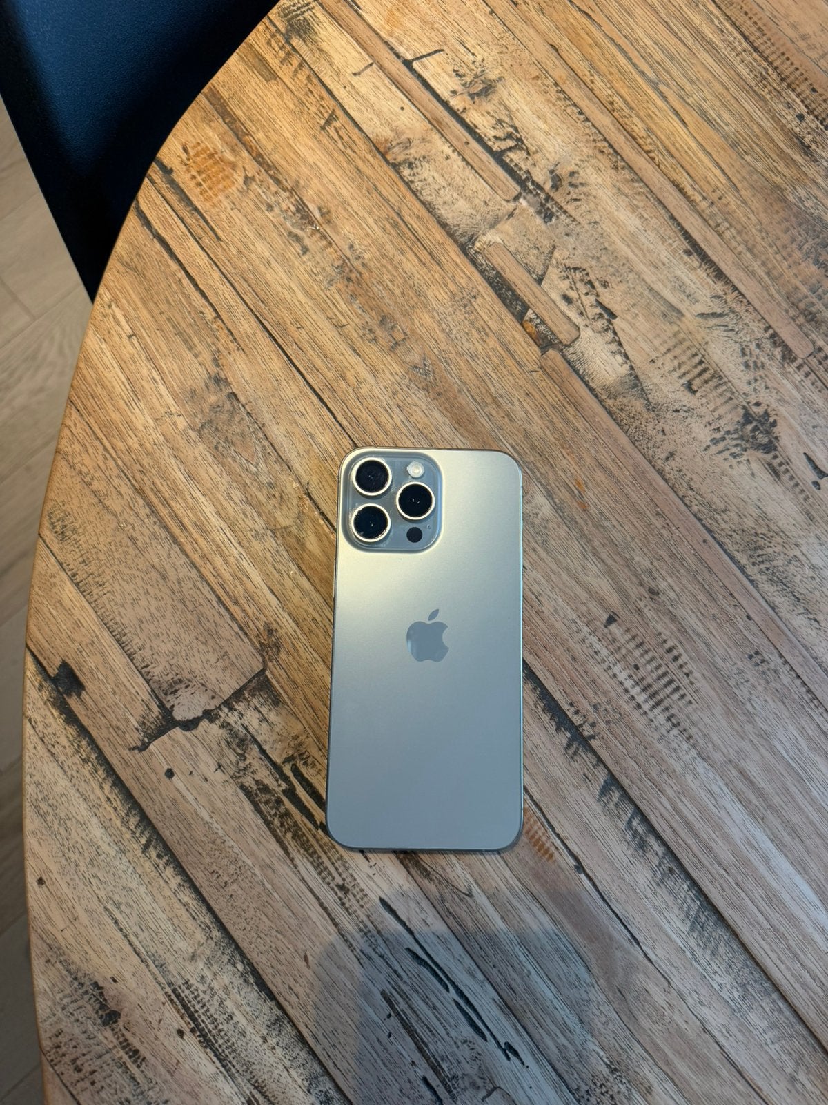iPhone 15 Pro Max – Très bon état – Comme neuf, IPhone 15 Pro Max, Comme neuf, Enlèvement, Sans abonnement