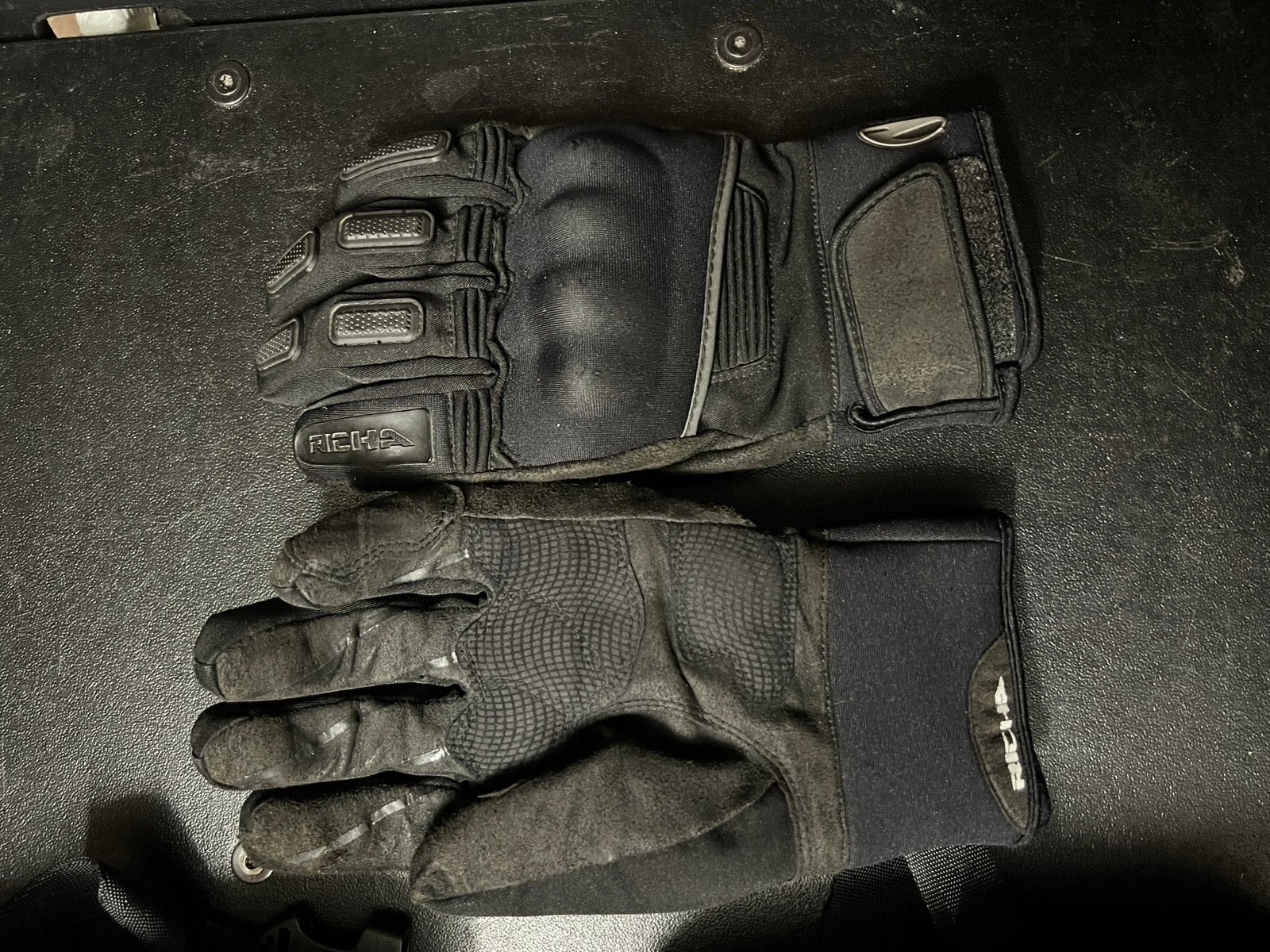 Richa tussenseizoen motorhandschoenen, Ophalen, Handschoenen