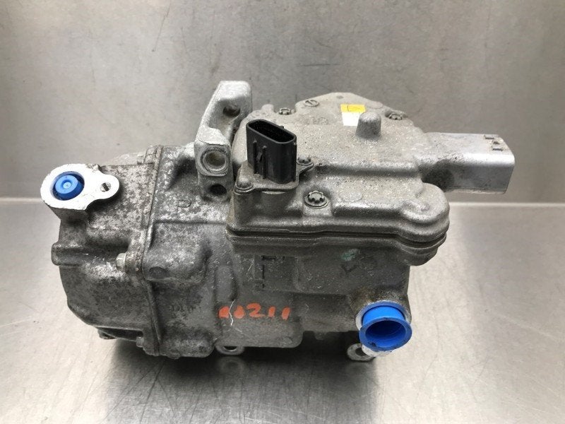 COMPRESSEUR CLIMATISATION Auris (E18) (|0422001031|02385|), Utilisé, Toyota