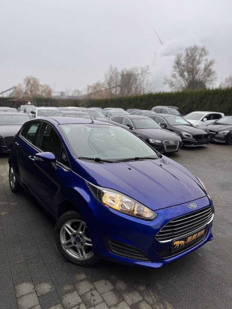 Ford Fiesta 1.0 Facelift, Auto's, Ford, Euro 5, Stof, https://public.car-pass.be/vhr/6338f2a5-d27f-4795-ab5d-1110726b3a35, Zwart