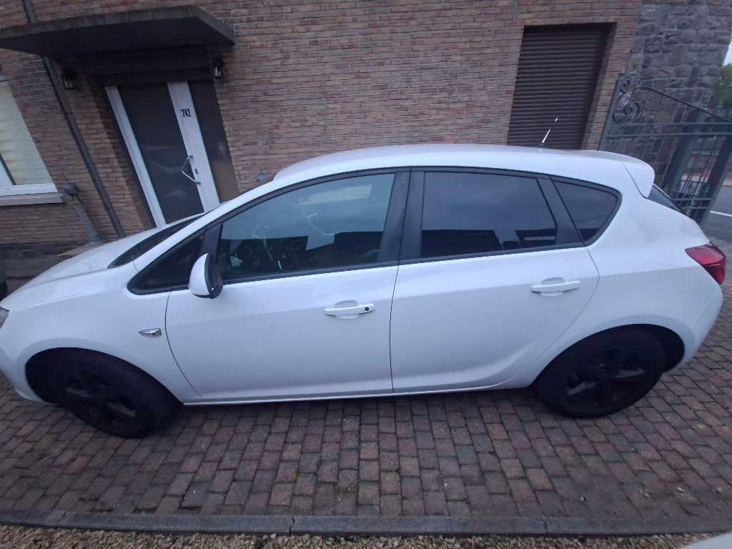 opel astra J  1300 diesel   2010, Euro 5, Achat, 5 portes, Particulier