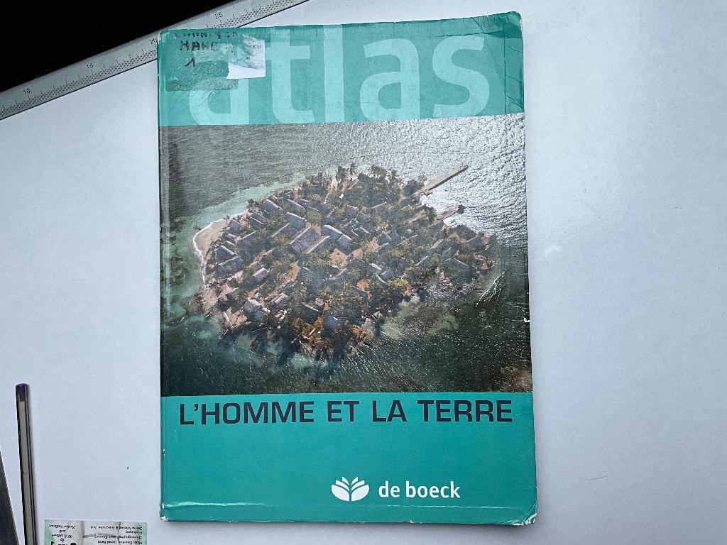 Atlas scolaire l’homme et la terre, Enlèvement, Utilisé, Secondaire, Géographie