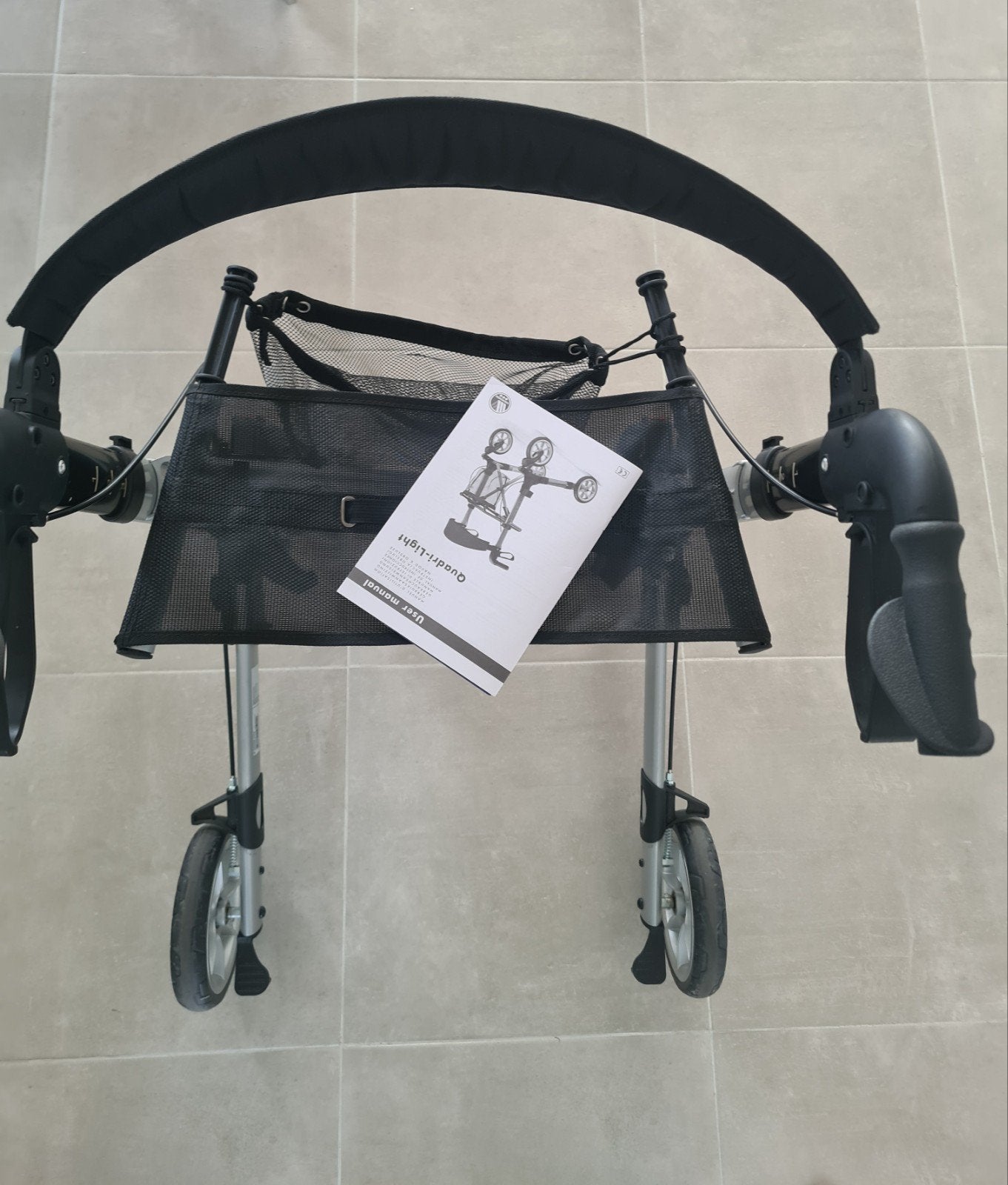 Rollator Quadri-light, Ophalen, Opvouwbaar, Zo goed als nieuw