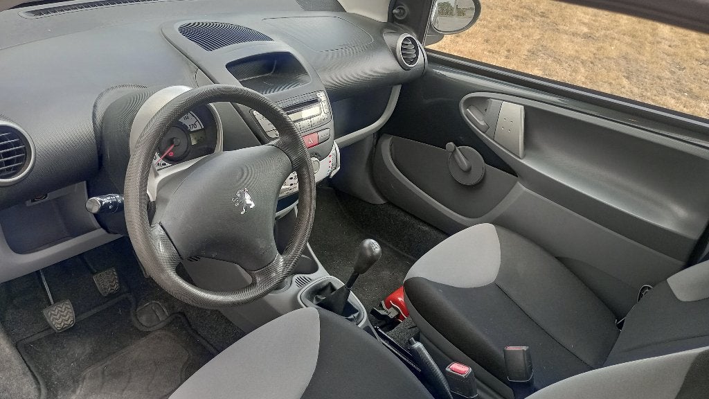Peugeot 107 in uitstekende staat!, Auto's, Voorwielaandrijving, Stof, 50 kW, Bedrijf
