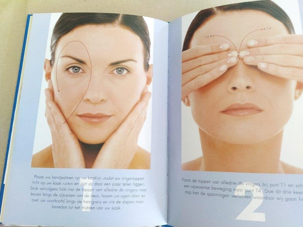boek: gezichtsmassage + hou je gezicht fit, Enlèvement ou Envoi, Comme neuf, Santé et Condition physique
