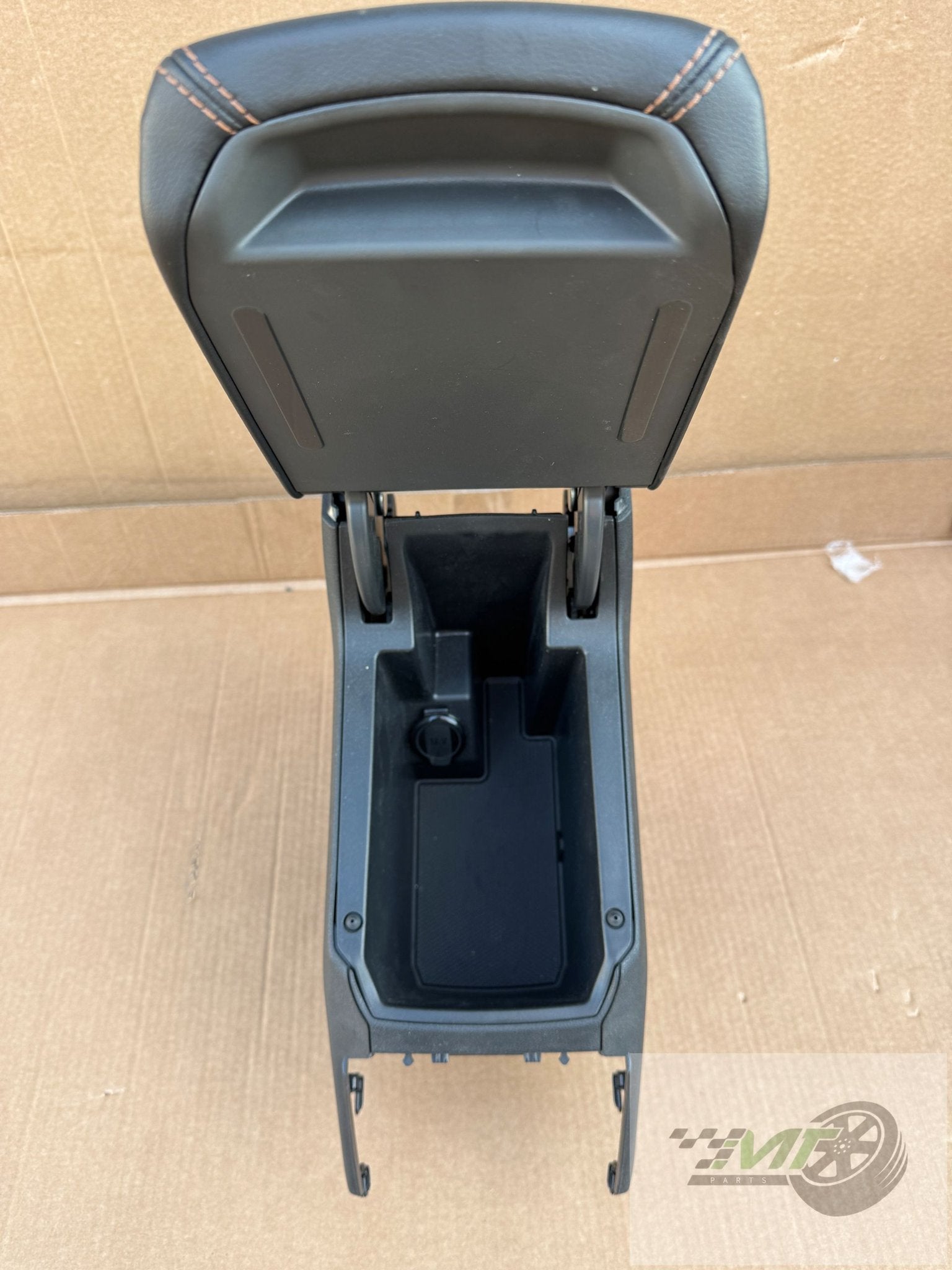 CUPRA FORMENTOR LEON armsteun 5FF864207B copper 12v OEM, Auto-onderdelen, Interieur en Bekleding, Gebruikt, Overige automerken