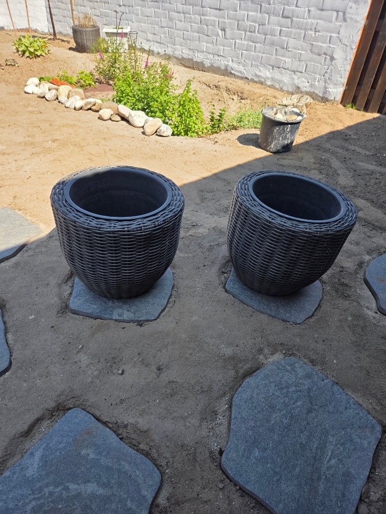 bloempotten 2 stuks, Tuin en Terras, Bloempotten, Ophalen, Vierkant