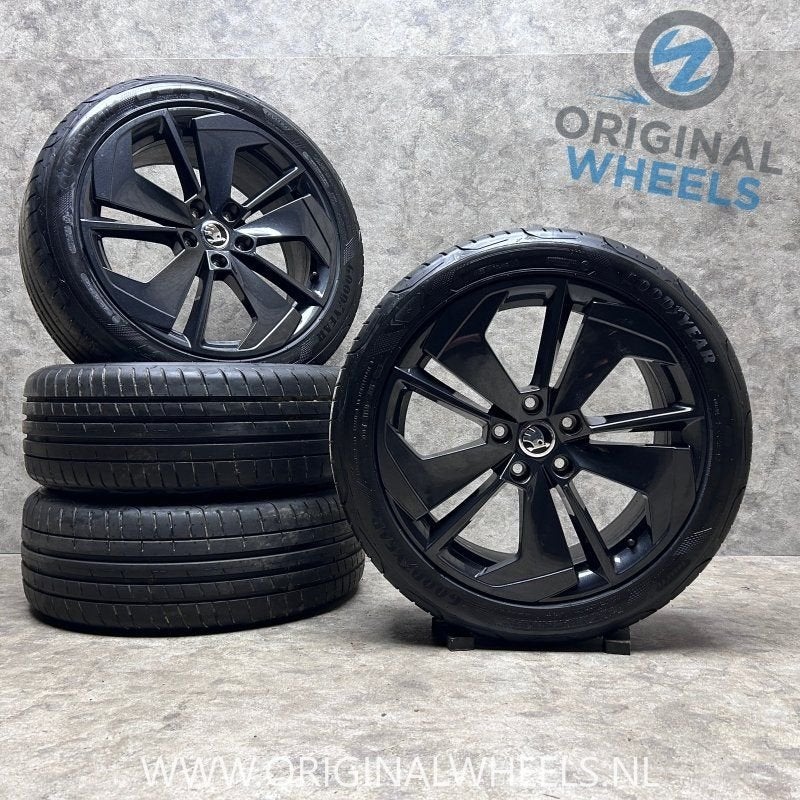 18 inch originele Comet velgen + zomerbanden Skoda Octavia, Autos : Pièces & Accessoires, Pneus et Jantes, Pneus été, -, 18 pouces