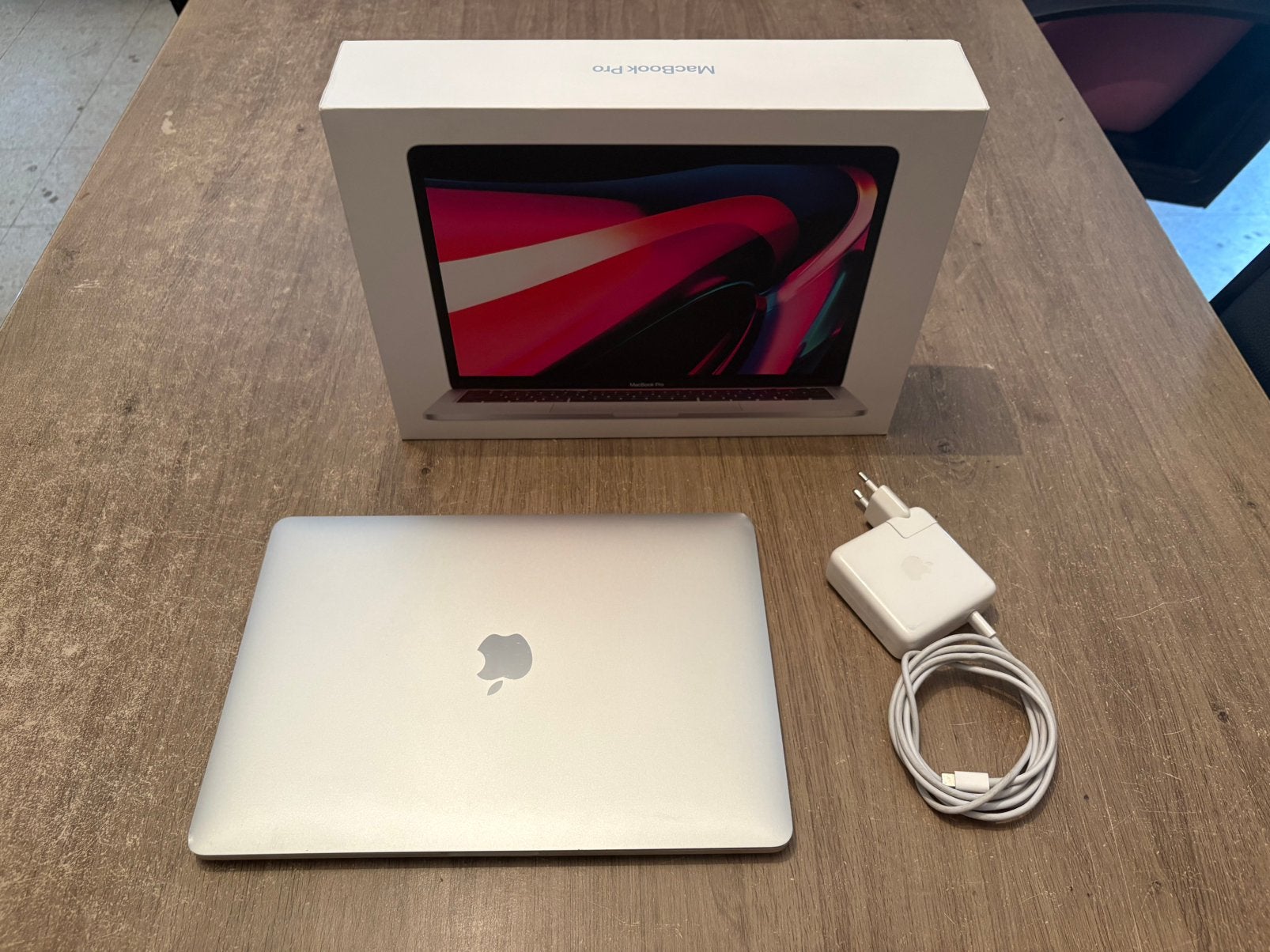 Macbook, Computers en Software, Apple Macbooks, 256 GB, 13 inch, Zo goed als nieuw, Azerty