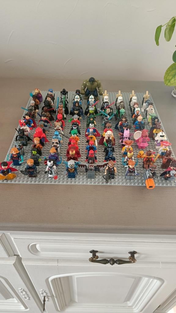 LEGO mini figuren van een side merk maar compatibel met LEGO, Verzamelen, Ophalen of Verzenden