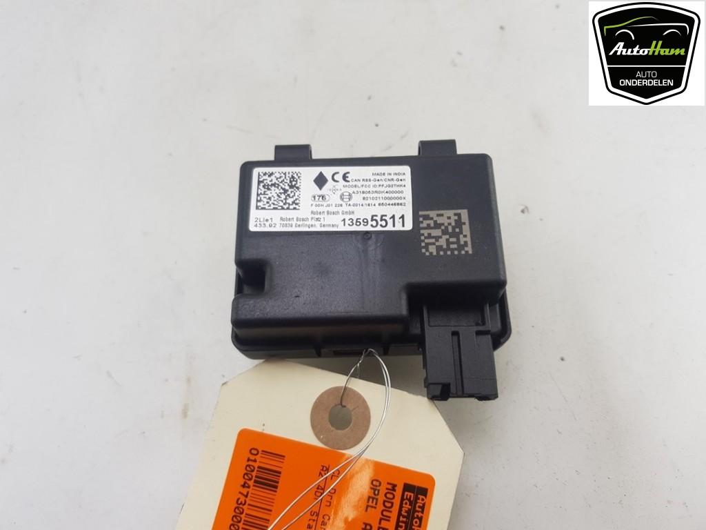 ORDINATEUR VEROUILLAGE CENTRALISE Astra K Sports Tourer, Utilisé, Opel
