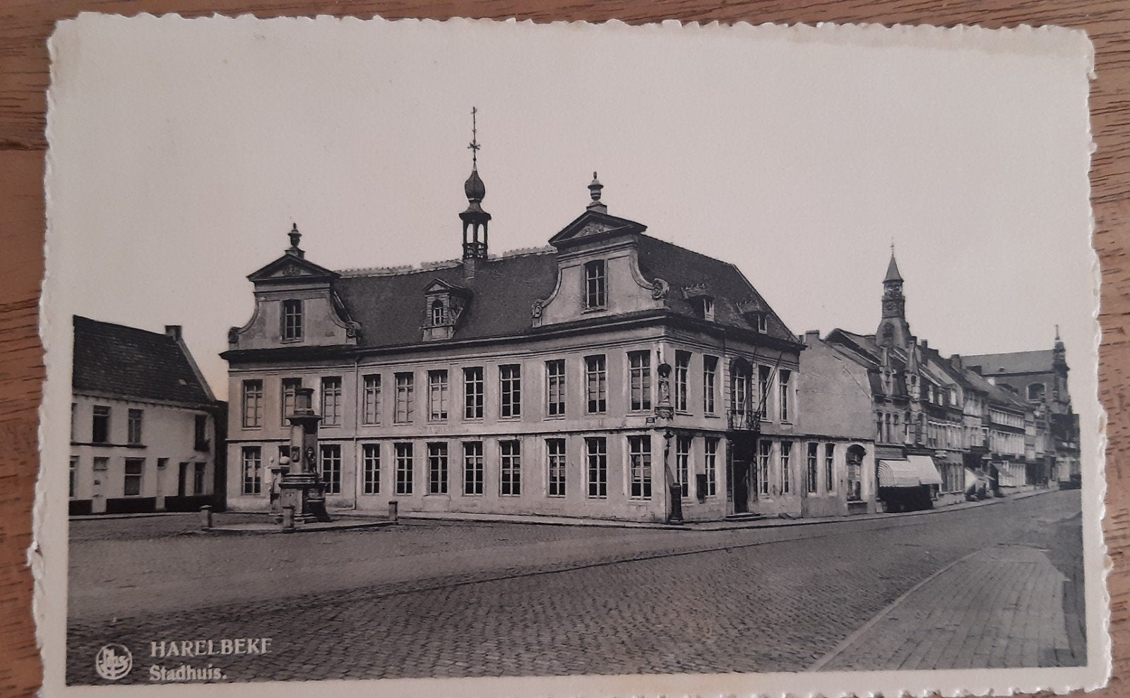 HARELBEKE STADHUIS hôtel urbain STADHUIS, Enlèvement ou Envoi