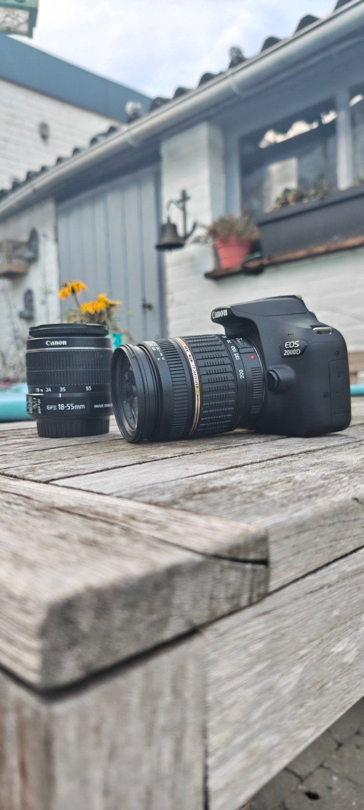 Canon 2000d + tamron 18-200 f3.5-6.3, Ophalen, Zo goed als nieuw, Spiegelreflex, Canon