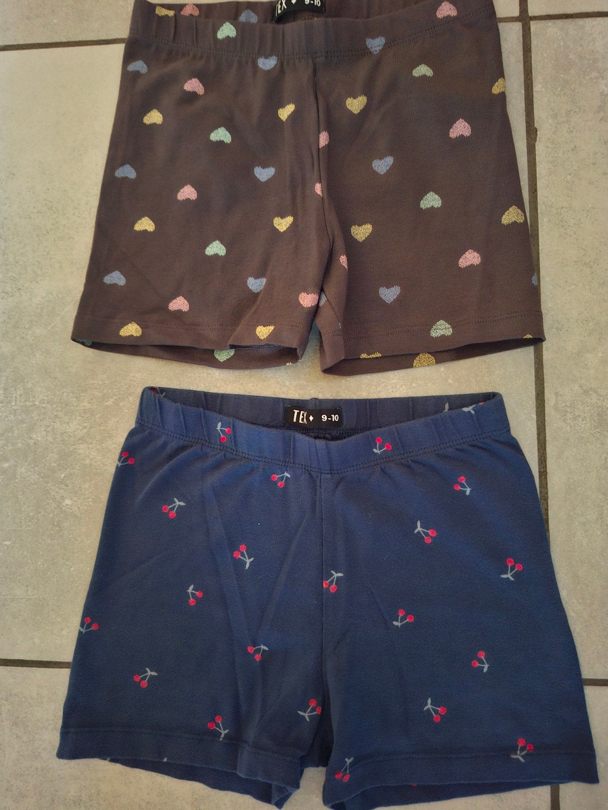 lot 2 shorts fille 9-10 ans, Enlèvement ou Envoi, Fille