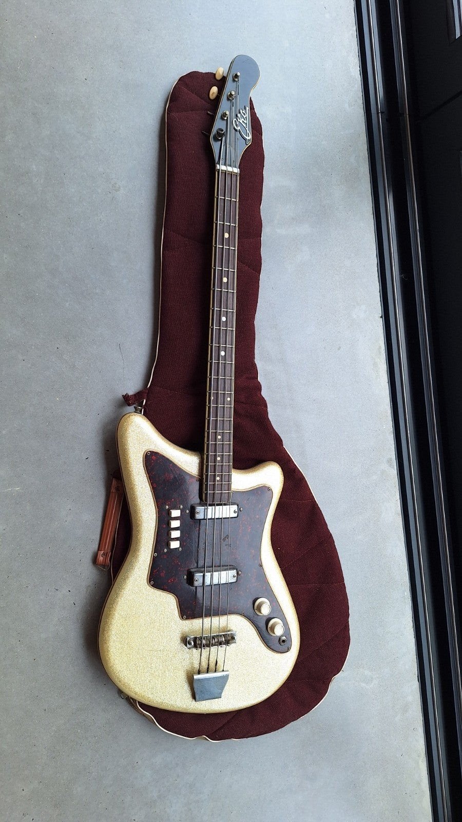 Basse vintage italienne de la marque Eko, modèle 1100 avec s, Enlèvement ou Envoi
