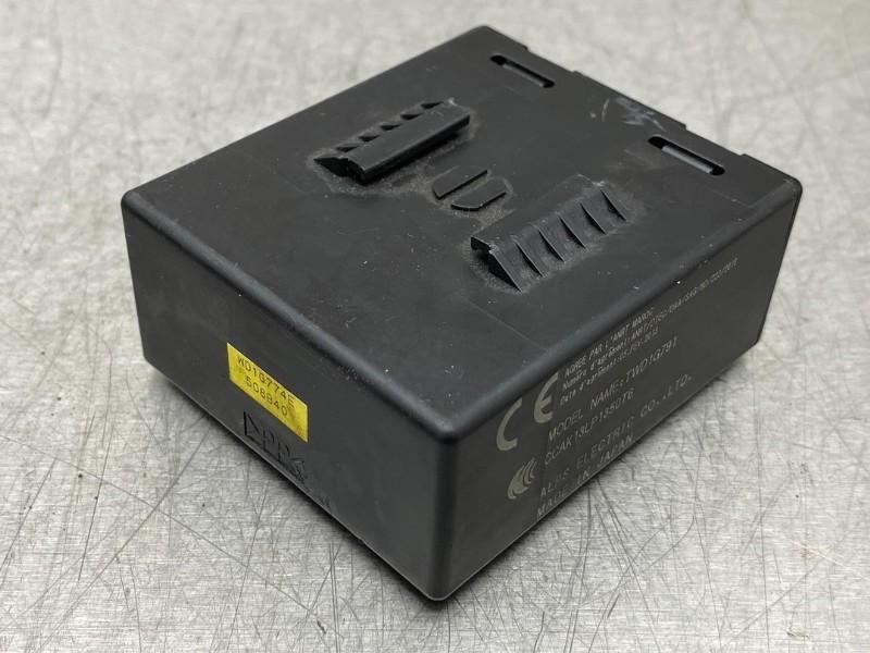 ORDINATEUR GESTION PRESSION DES PNEUMATIQUES Note (E12), Utilisé, Nissan