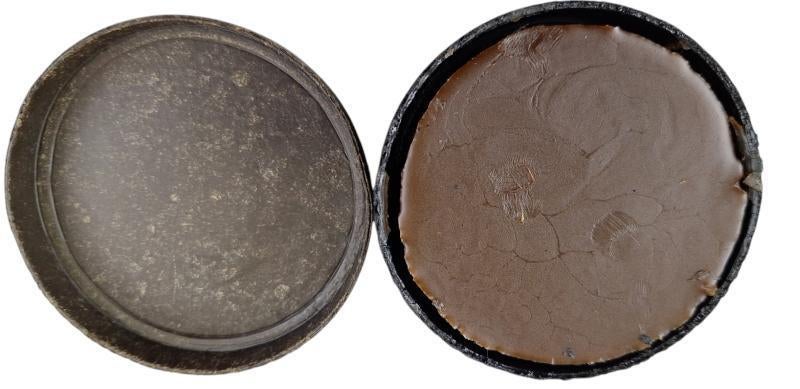 boîte complète de graisse pour cuir allemande de la Seconde, Enlèvement ou Envoi