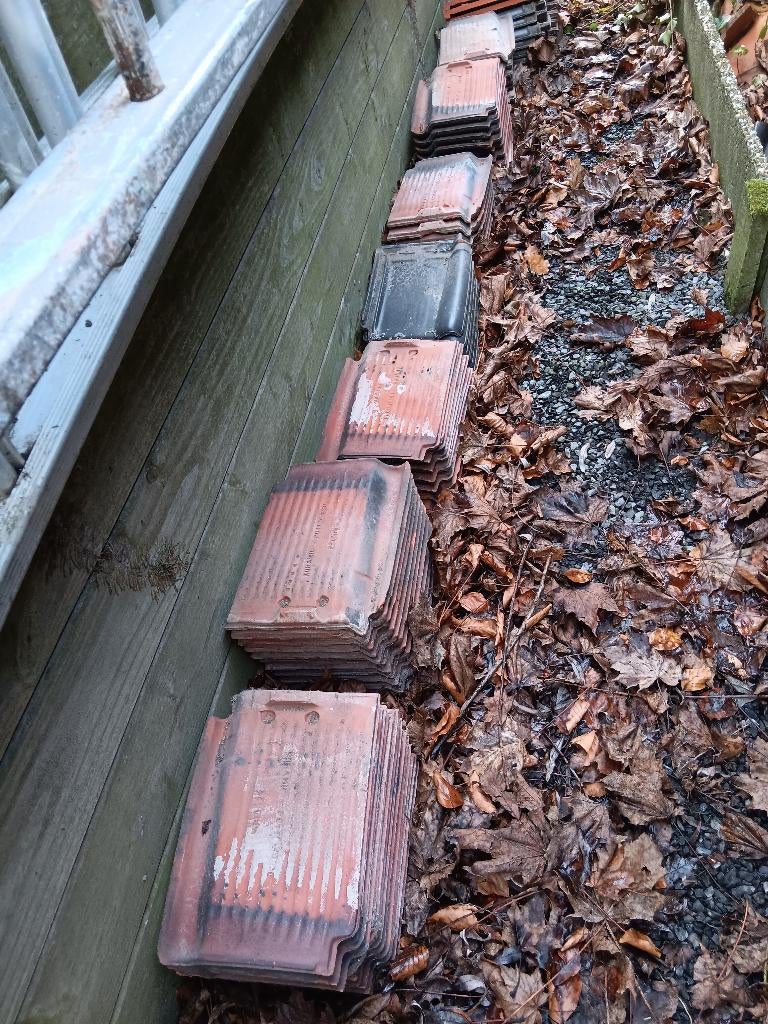 dakpannen, Ophalen, Steen of Klei, Zo goed als nieuw, Dakpannen