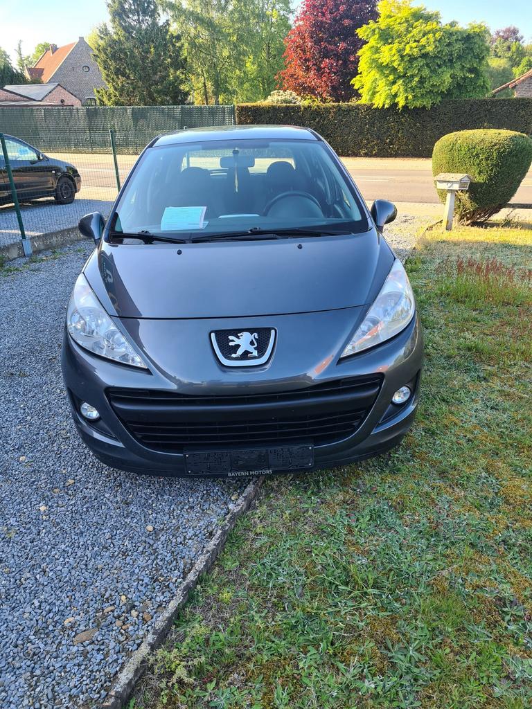 Peugeot 207 1.4i Benzine 2013 – €3350 – Keuring OK, Auto's, Peugeot, Voorwielaandrijving, Stof, 1360 cc, Zwart