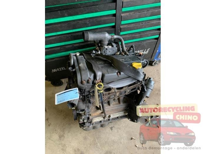 Motor van een Opel Corsa, Gebruikt, -, -, Opel