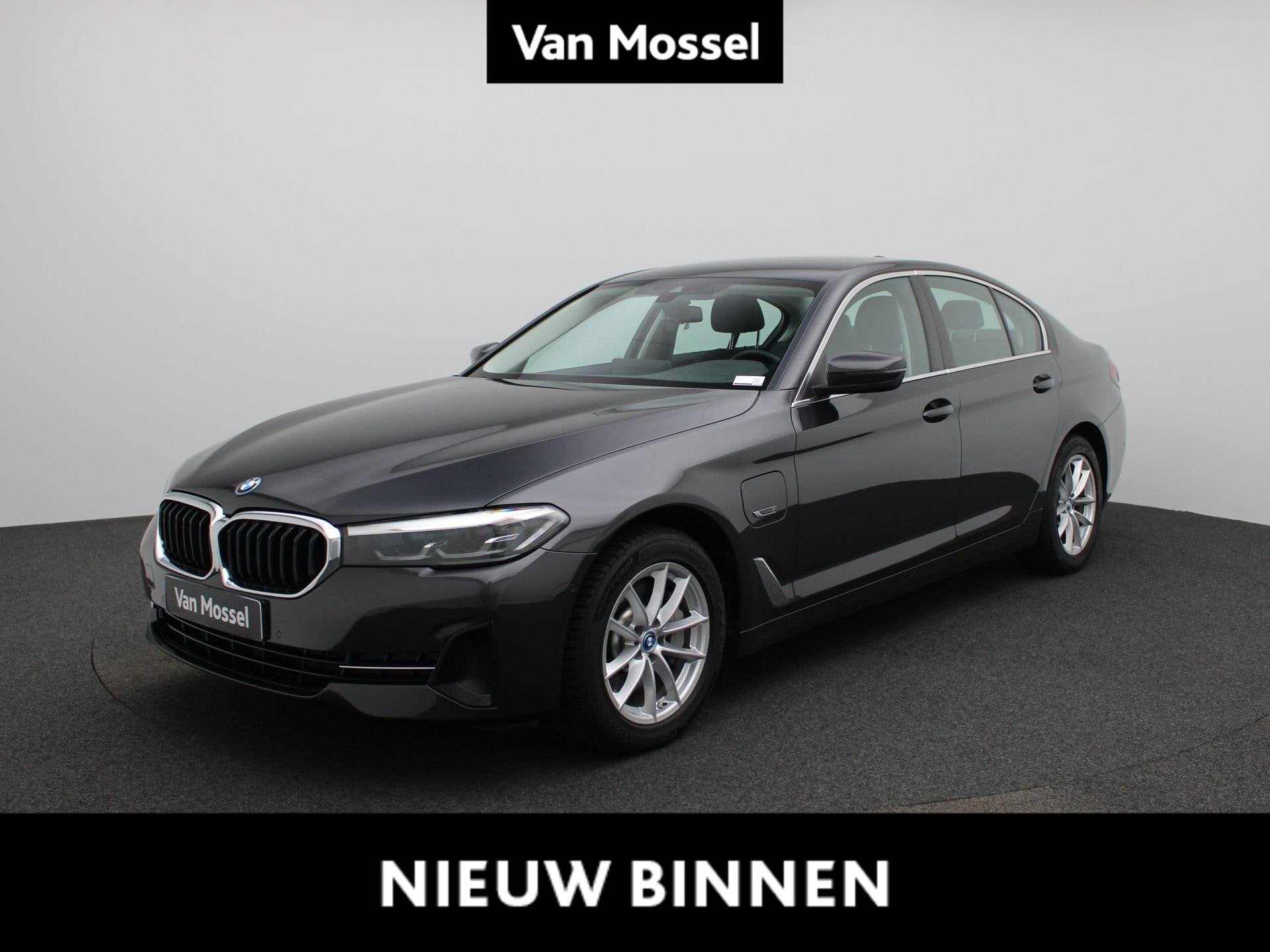 BMW 5 Reeks Berline 530e 215kW, Auto's, Zwart, 4 cilinders, Automatische klimaatregeling, Plug-in hybride