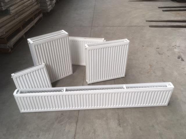 050. Opruiming 2de keus Radiatoren radiator paneelradiator, Doe-het-zelf en Bouw, Ophalen, Nieuw, Radiator