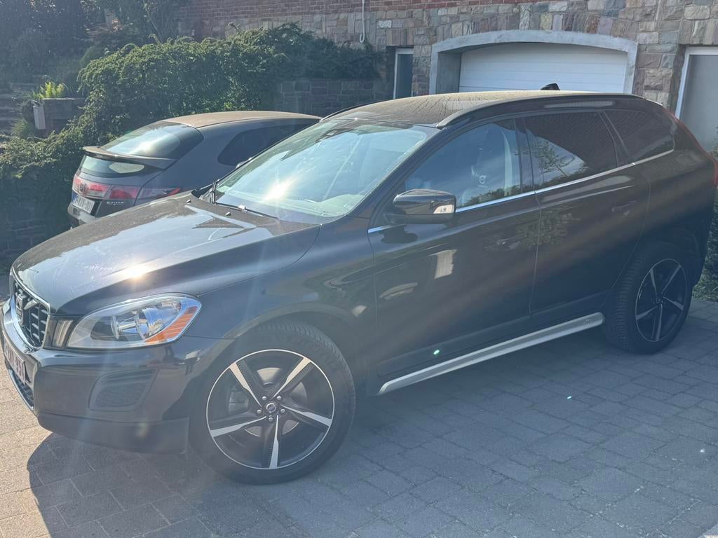Volvo xc60 T5 245 ch, Auto's, Euro 5, Zwart, 4 cilinders, Zwart