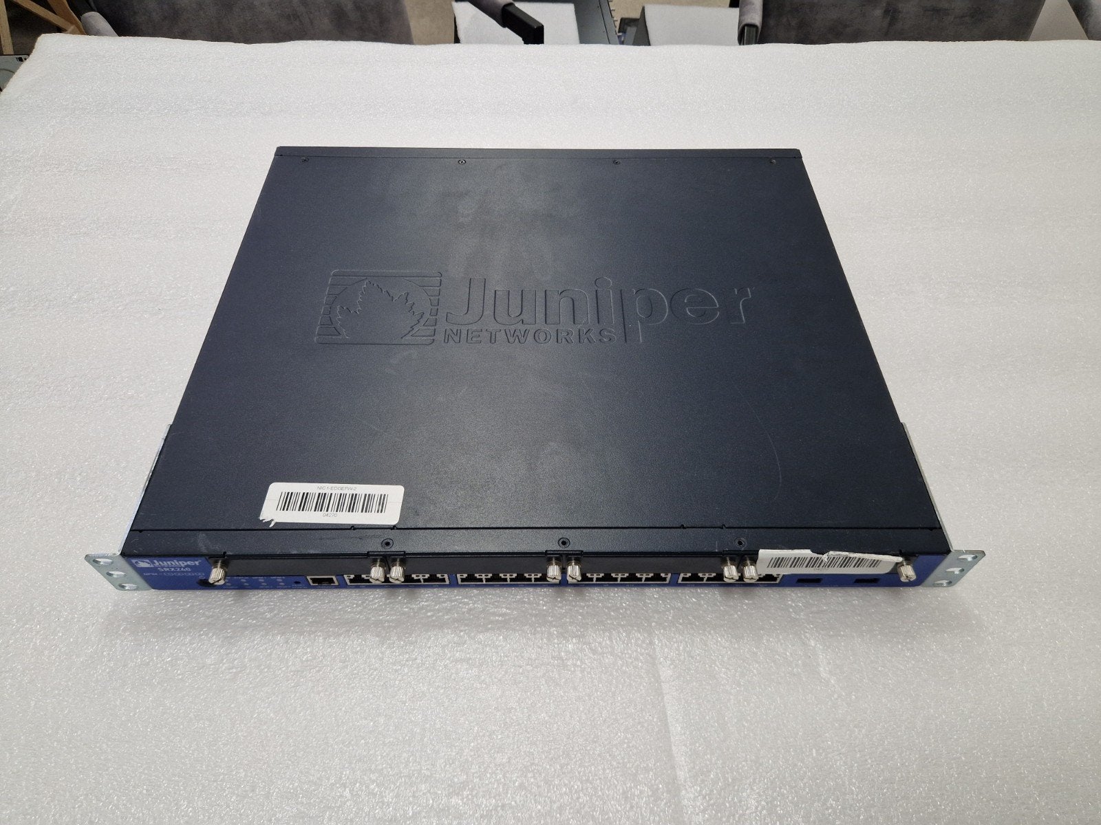 Juniper Networks SRX240H2 – Firewall professionnel 16 ports, Informatique & Logiciels, Enlèvement