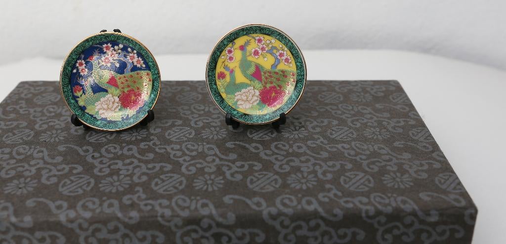 2 kleine decoratieve borden - heel oud, Ophalen of Verzenden