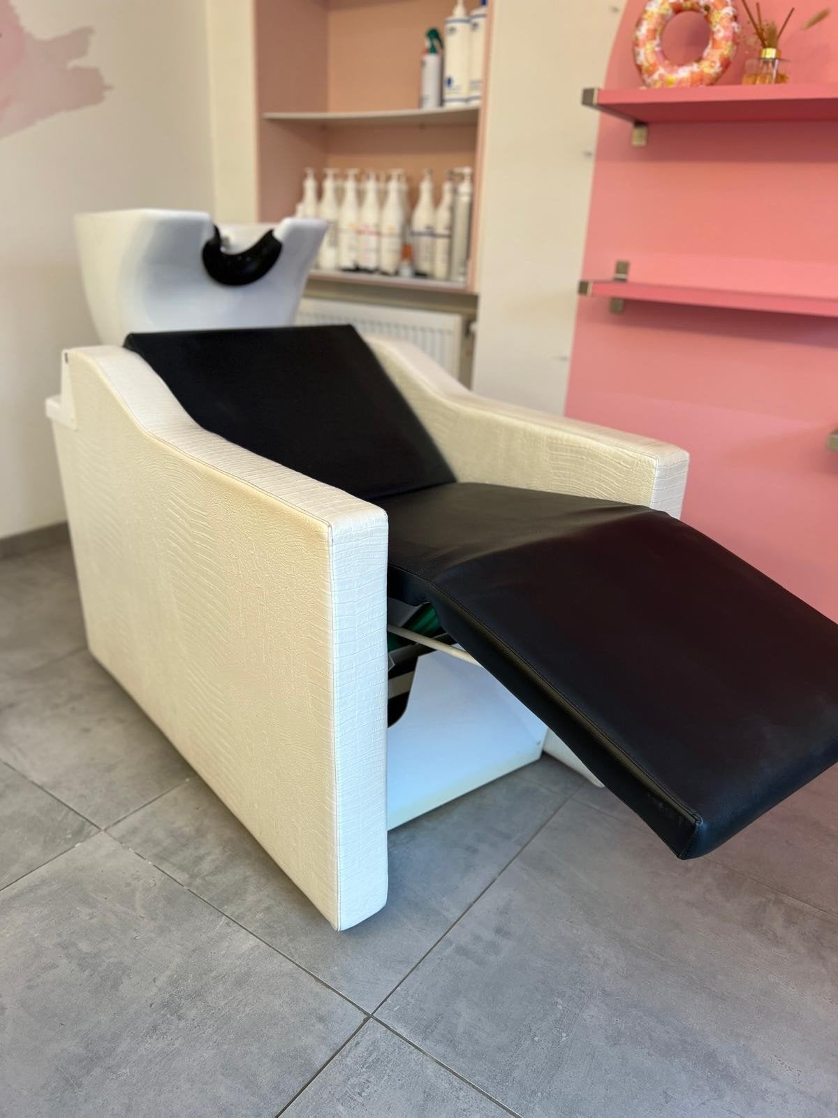 Massagewastafel met twee kappersstoelen, Ophalen, Gebruikt