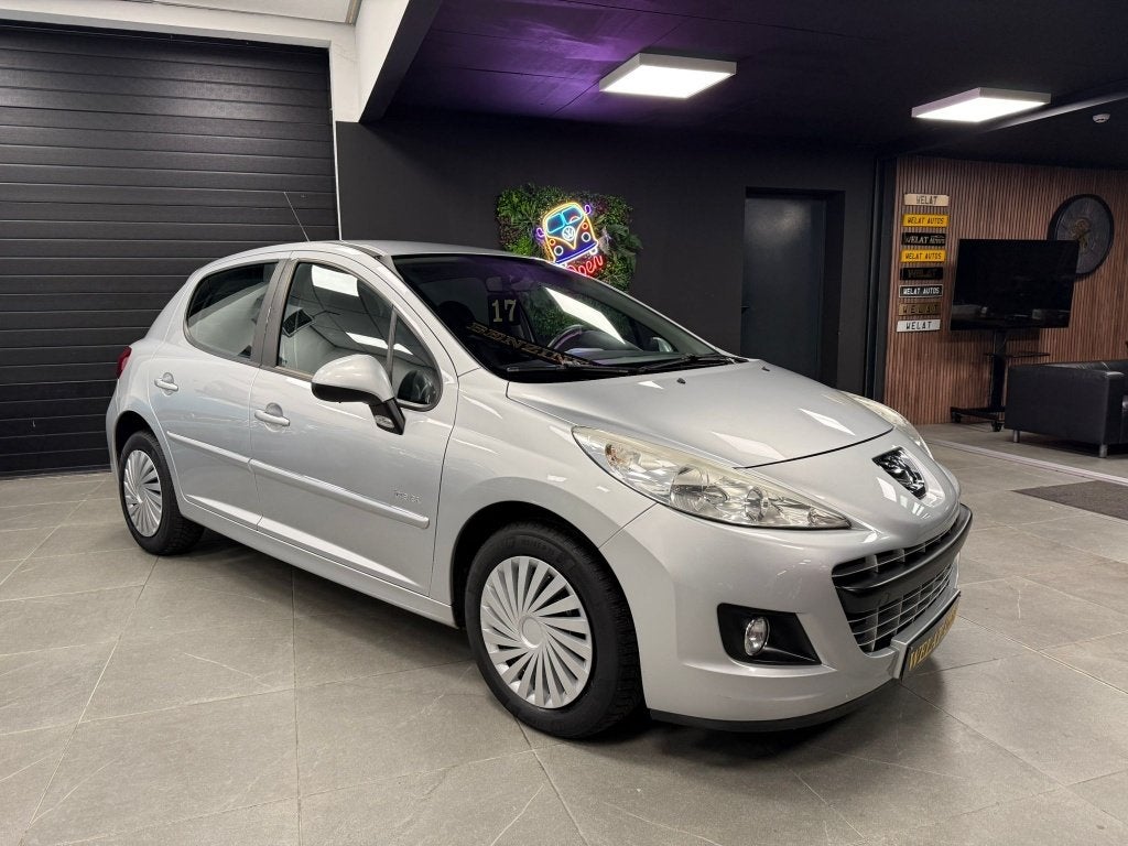 PEUGEOT 207 BENZINE 2012 NIEUW STAAT, Auto's, Bluetooth, Euro 5, Zwart, Bedrijf