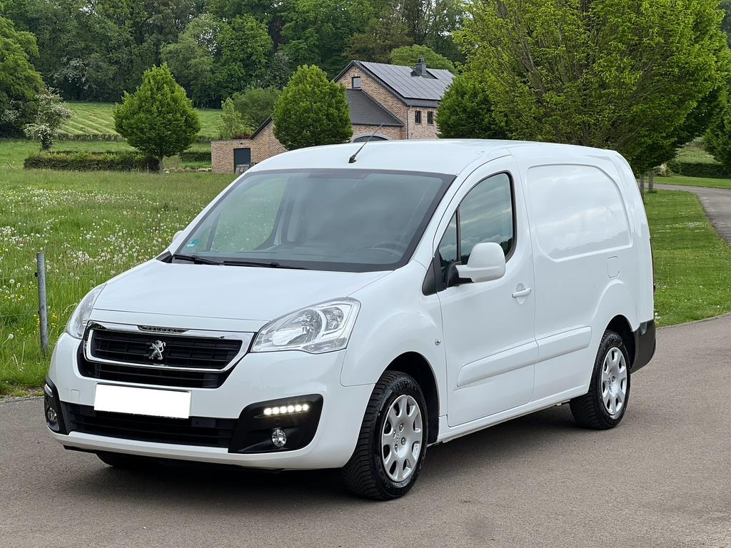 Peugeot parthner long châssis 1.6 hdi Euro 6 **164.000km**, Autos, Achat, Boîte manuelle, Diesel, Particulier