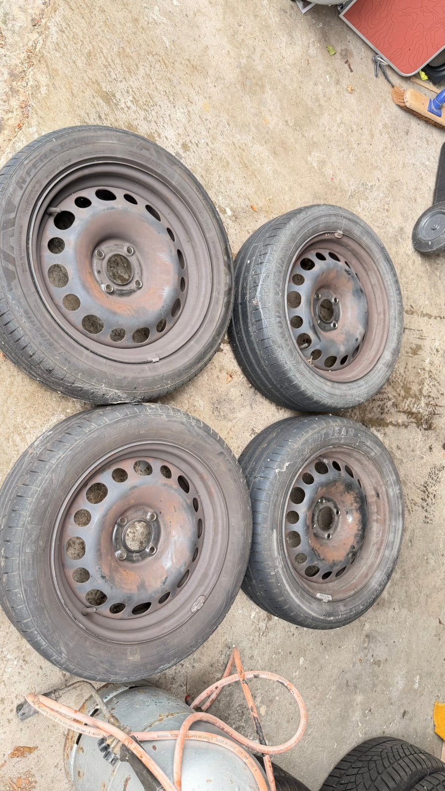 Pneu avec 4 jantes  pour Citroën picasso c3, Enlèvement, Utilisé