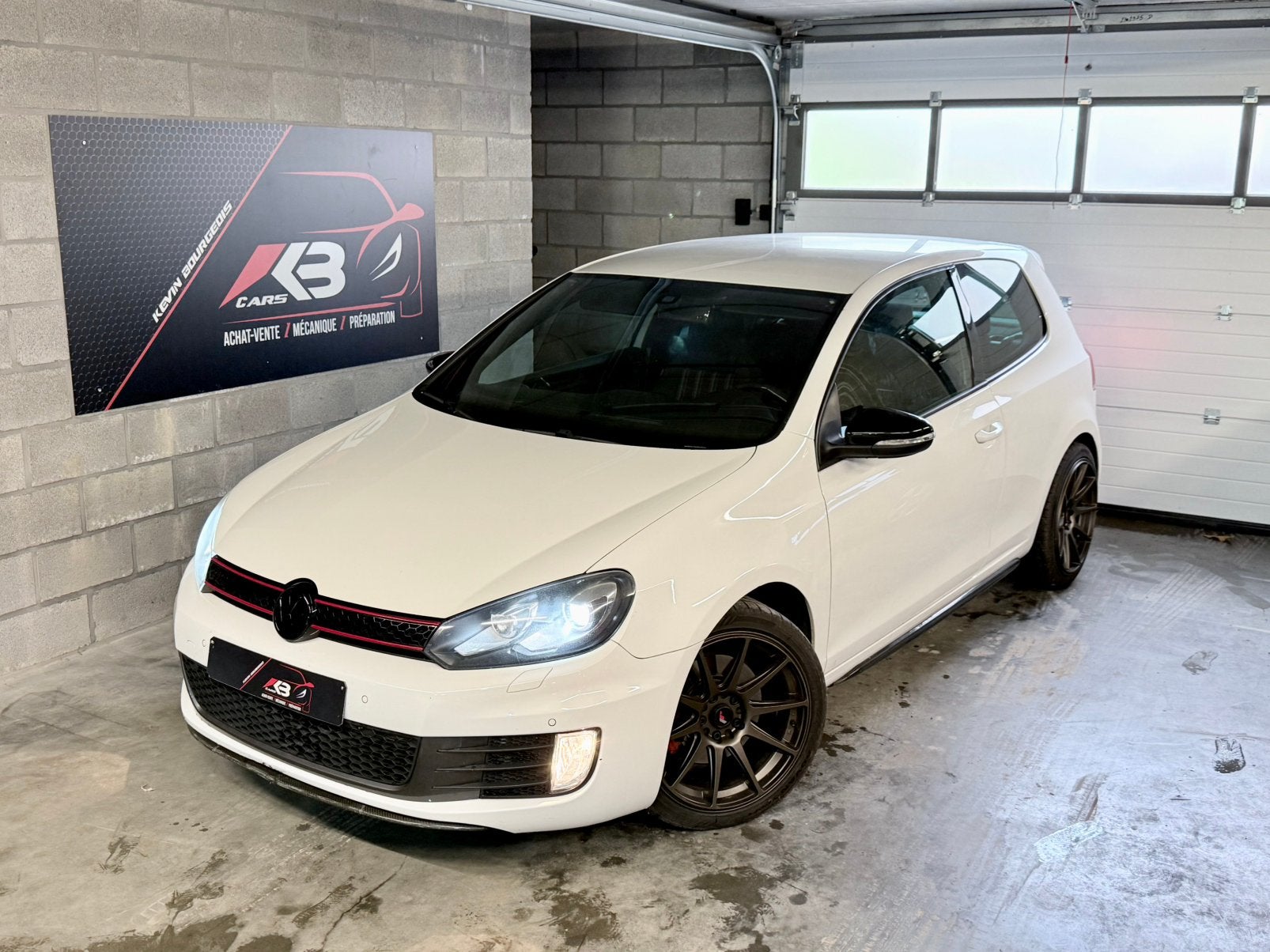 VW Golf 6 GTI • DSG • 180.000 Kms • 2L TSI 211CV, Euro 5, Stof, 4 cilinders, Wit