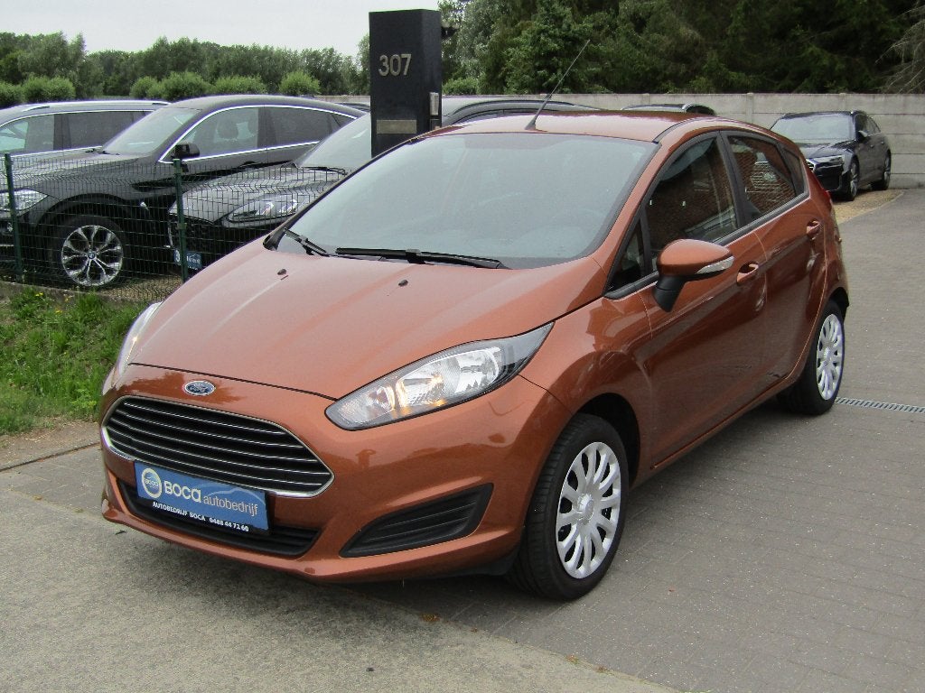 Ford Fiesta 1.2 benzine met slechts 83 000km, Voorwielaandrijving, Euro 5, Stof, https://public.car-pass.be/vhr/c6c03665-e146-4c40-a80c-50716d1c1e06