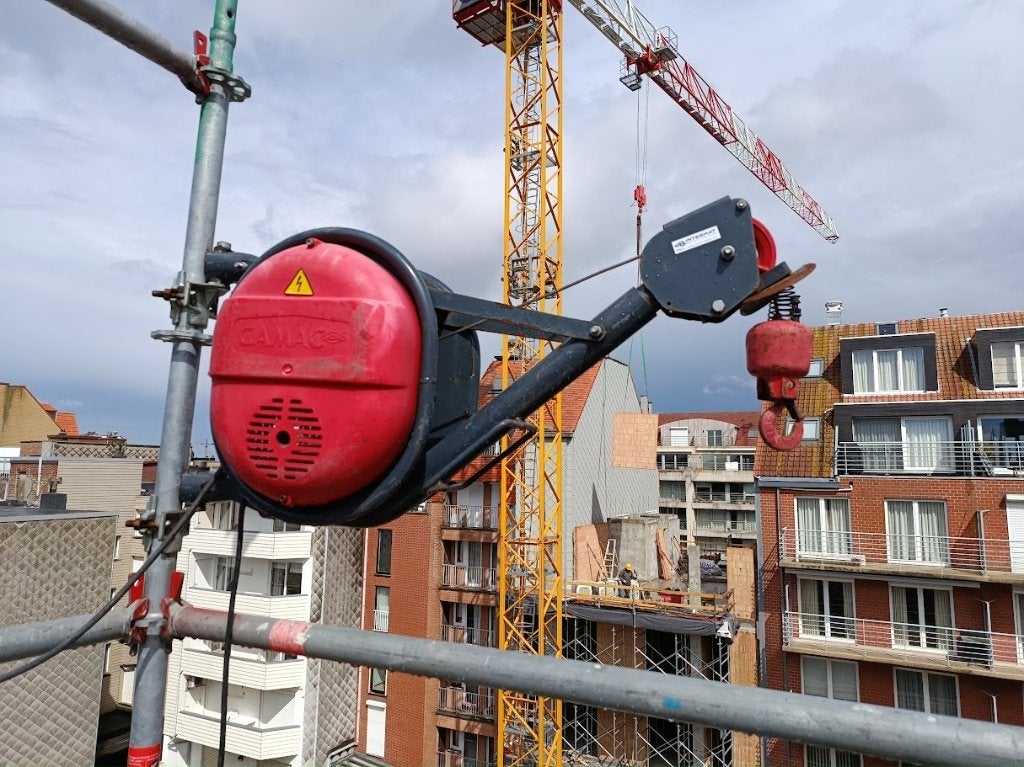 Hijslier elektrisch Camac Minor Millenium 325 kg, Doe-het-zelf en Bouw, Lieren en Takels, Ophalen, Gebruikt, Elektrisch