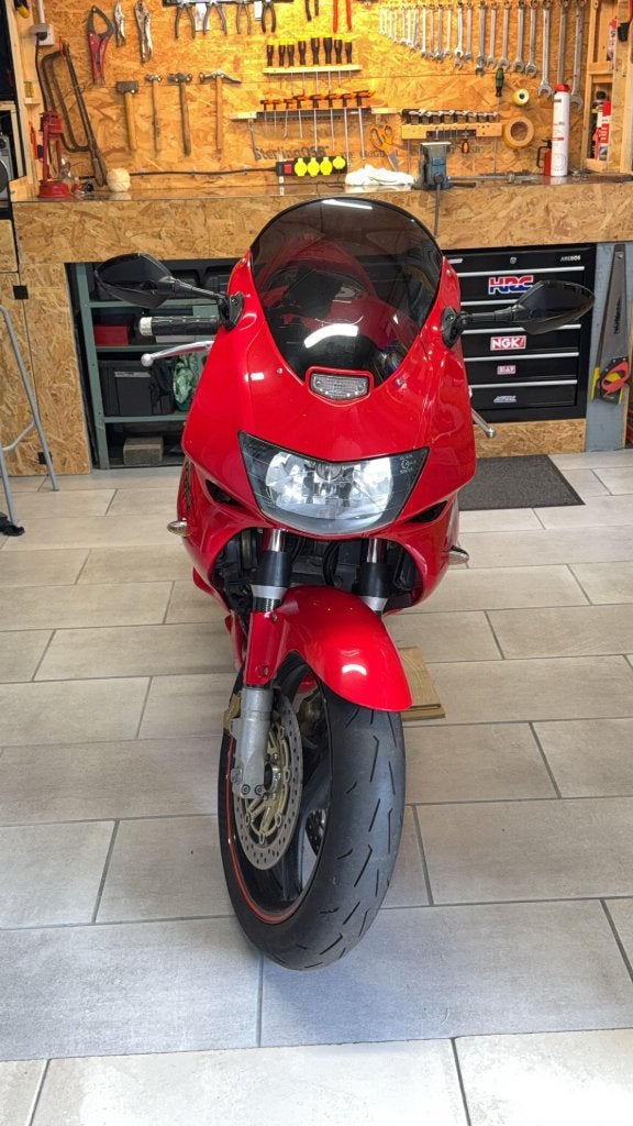 VTR 1000 Firestorm, Motoren, Particulier