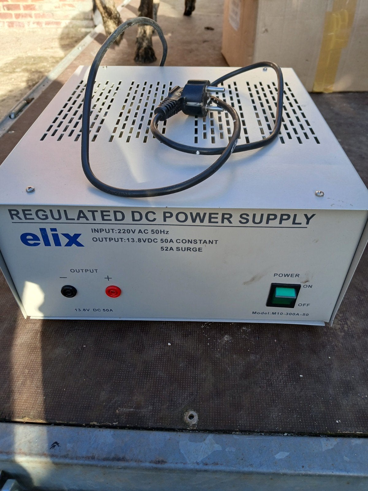 zware labo voeding Elix  12VDC (13,8V) 50A, Ophalen