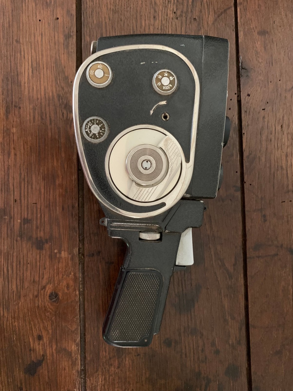 Camera 8 mm QUARZ M 1960 URRS, Verzamelen, Foto-apparatuur en Filmapparatuur, Ophalen of Verzenden, Filmcamera