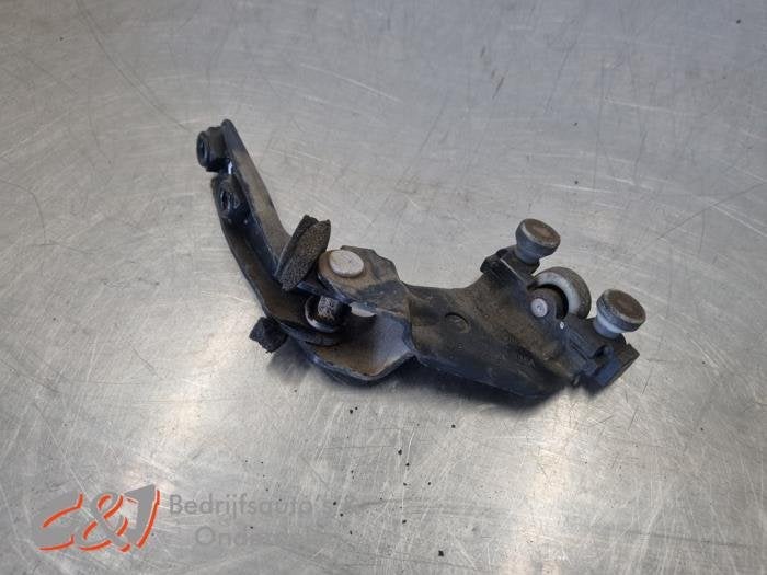 Roulette porte coulissante gauche d'un Volkswagen Caddy (LA7, Volkswagen, -, 3 mois de garantie, Utilisé