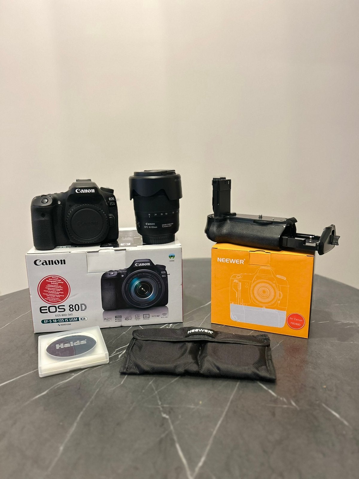 Canon 80D + objectif, TV, Hi-fi & Vidéo, Poignée, Canon, Enlèvement, Utilisé